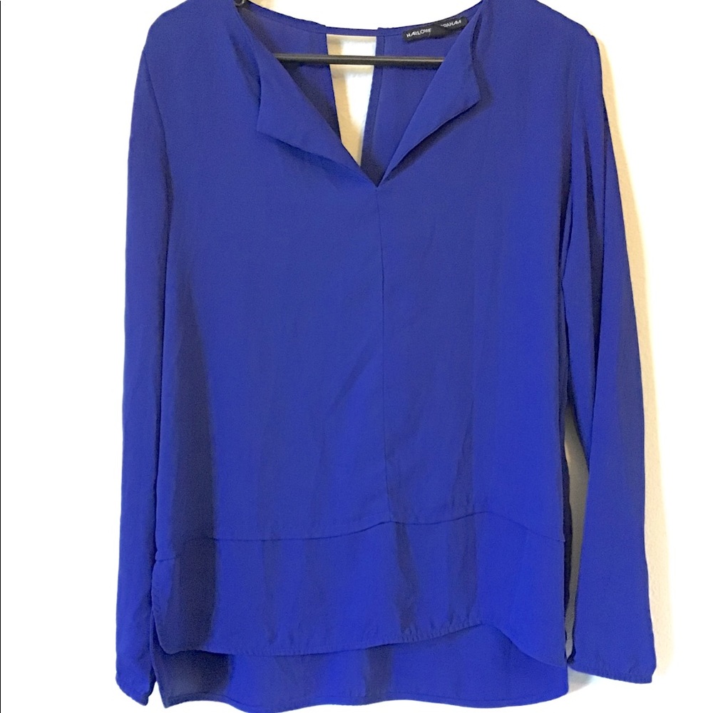 Blue Harlowe & Graham blouse *sale*